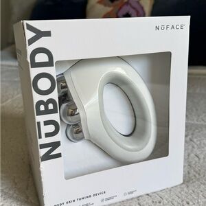NuFace Exclusive Micro-4 Technology Device